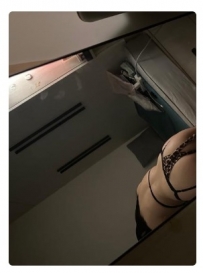 西青大胸水蜜桃