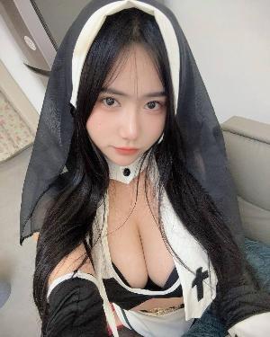 性感黑丝修女制服