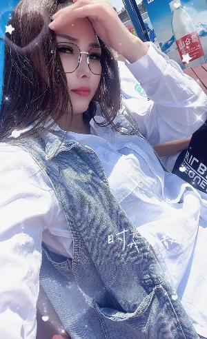 单2彩妆小姐姐