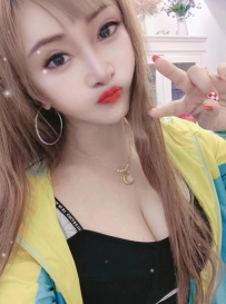 大胸妹子