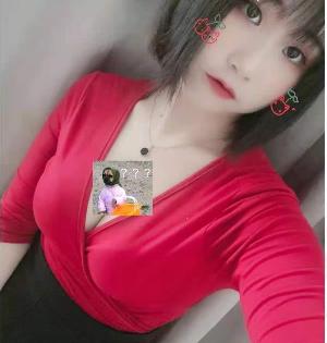 丰满性感骚妹子