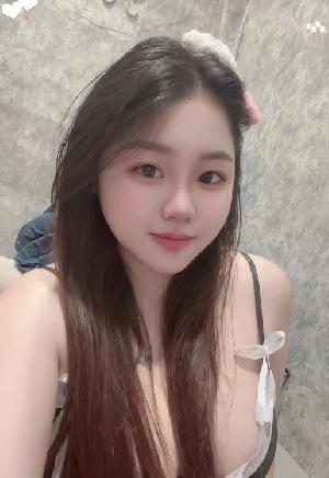 道里微胖巨乳精神小妹