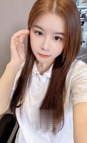 坂田莞式美女老师