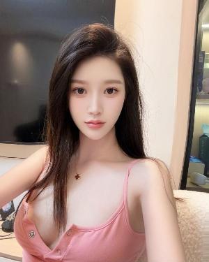 身材纤细颜值悠悠老师