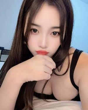 丰满大胸水多月儿