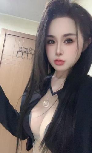 大胸球球老师