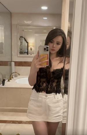 罗湖丰满大奶美女