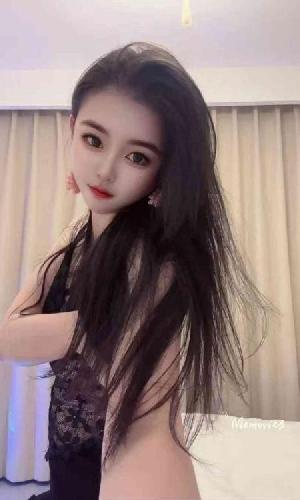 长宁粉胸女友小苍井