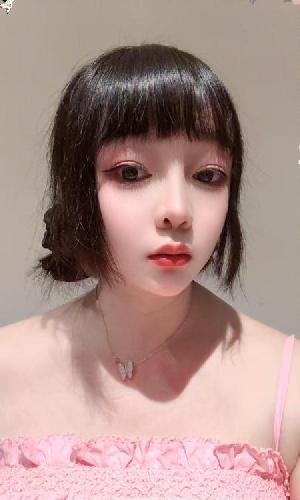 大胸肥臀少妇