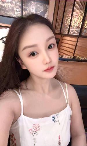 白云女友感楚依