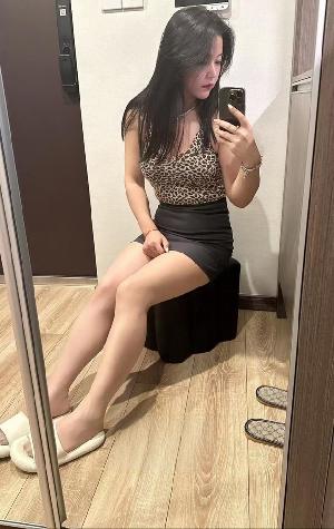 丰满性感风骚熟女