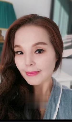 特色三通吞精熟女骚妇