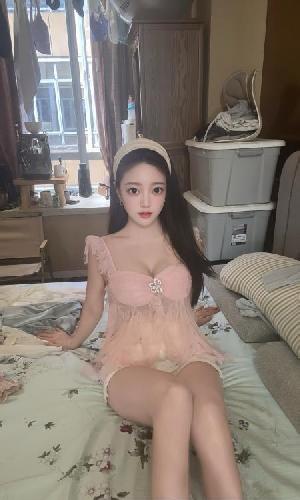 诱人大奶柒柒