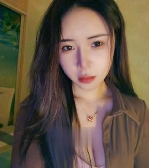 服务不错的大奶妹子