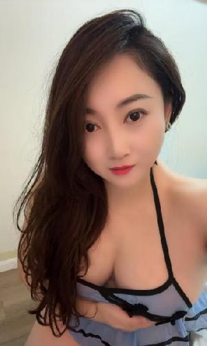 大奶服务少妇