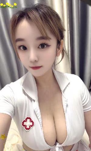 E奶大波妹子