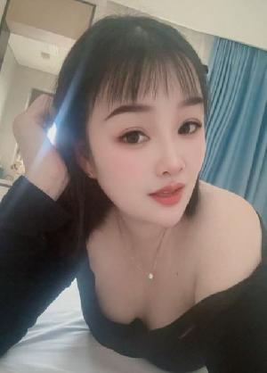 上城服务系蜜桃臀梨子