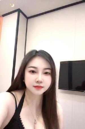 白云肥臀少妇