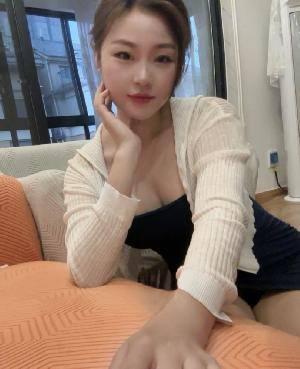 海珠区服务天花板酥胸妹