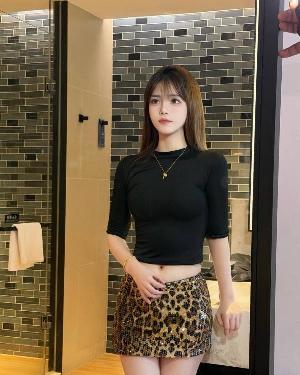 邻家女友清纯颜值老师