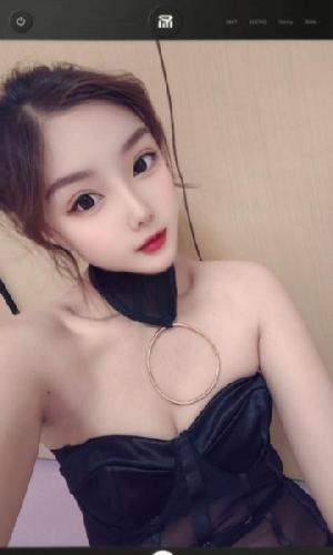 越溪性感小魔女