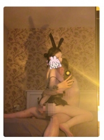 纹身三t美女