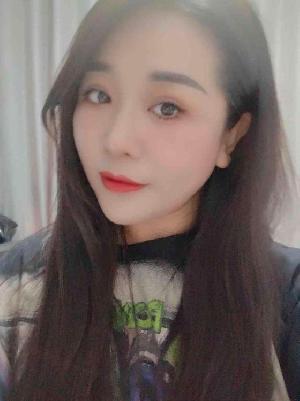 滨江肥臀卡戴珊