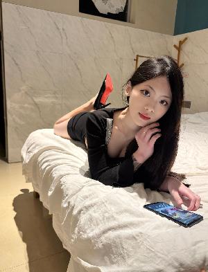 开大课骚妹婷婷又甜又欲