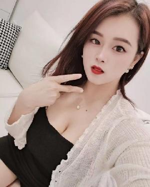 罗湖丰满圆润黑丝温妮