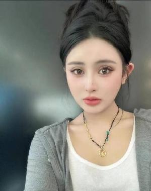 气质高挑服务系小姐姐
