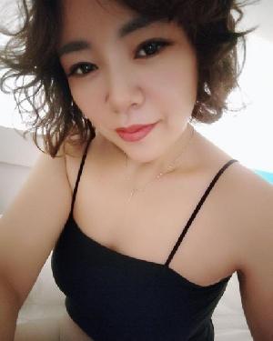 服务系熟女