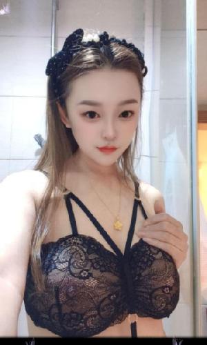 龙华性感E奶丹妮