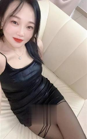 温柔黑丝小骚妹kouhuo很好