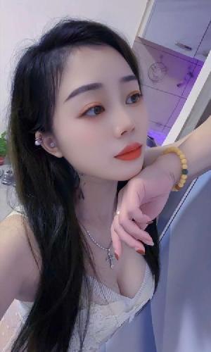 性感美妞小红花