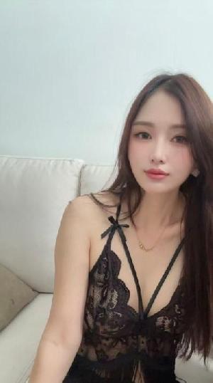 宝安性感大奶妹子