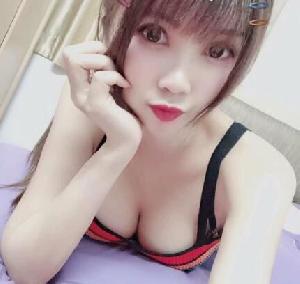 南湖极品白嫩美少女
