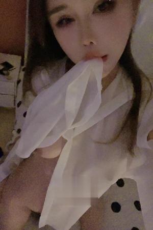 颜值大奶美妞