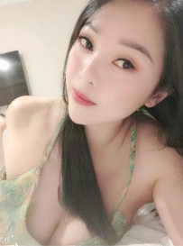柔情美眉甜甜