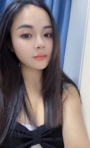 双飞轻熟女