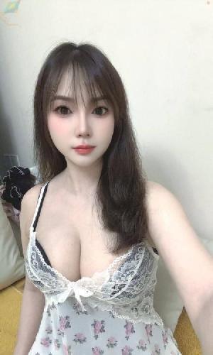 集美区大乳依依