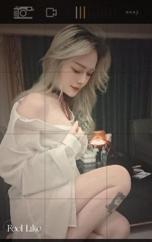 舌吻奔放御姐晓晓