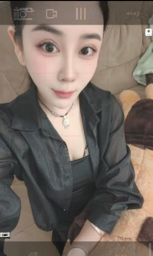 市中心小巧蝴蝶逼