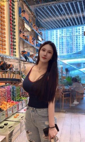 大胸女友西宝