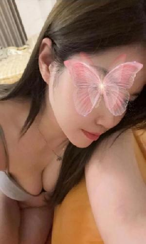 步行街叶子女朋友
