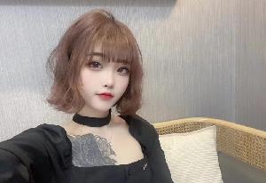 雨花萝莉小美女