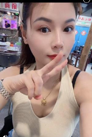 滨江大胸少妇