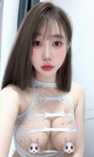爆乳E奶妖精圆圆
