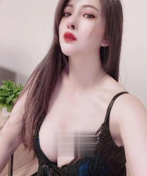 风骚御姐娇躯灵动十分诱人