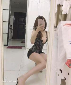 人美声甜大奶妹