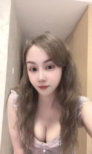 服务系风骚雪媚娘